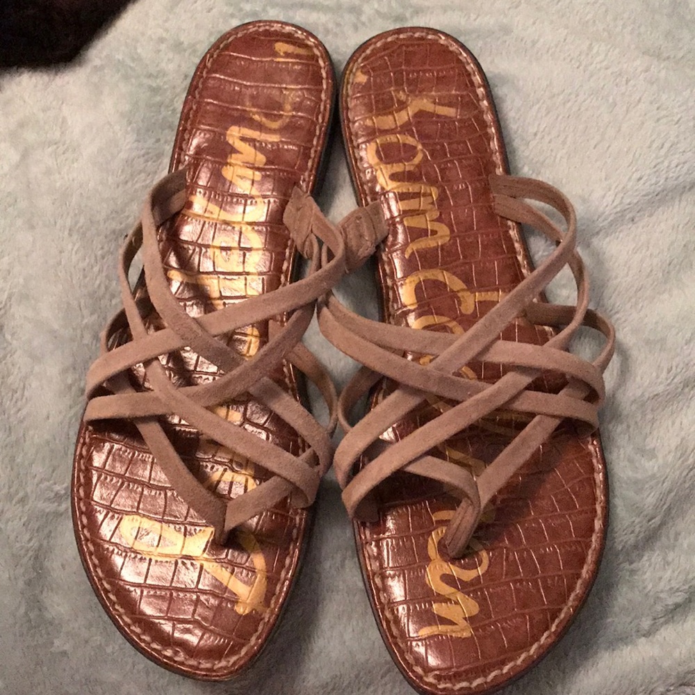 Light grey/nude suede sandals
